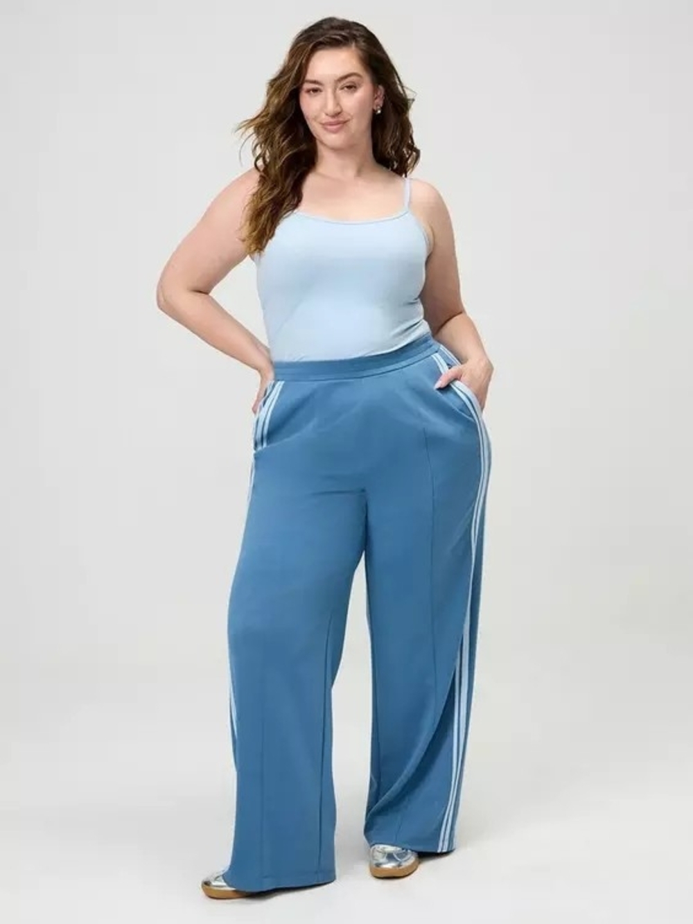 Nwt TORRID 4xTALL High-Rise Pull-On Track Pants with Side Stripes~Stellar